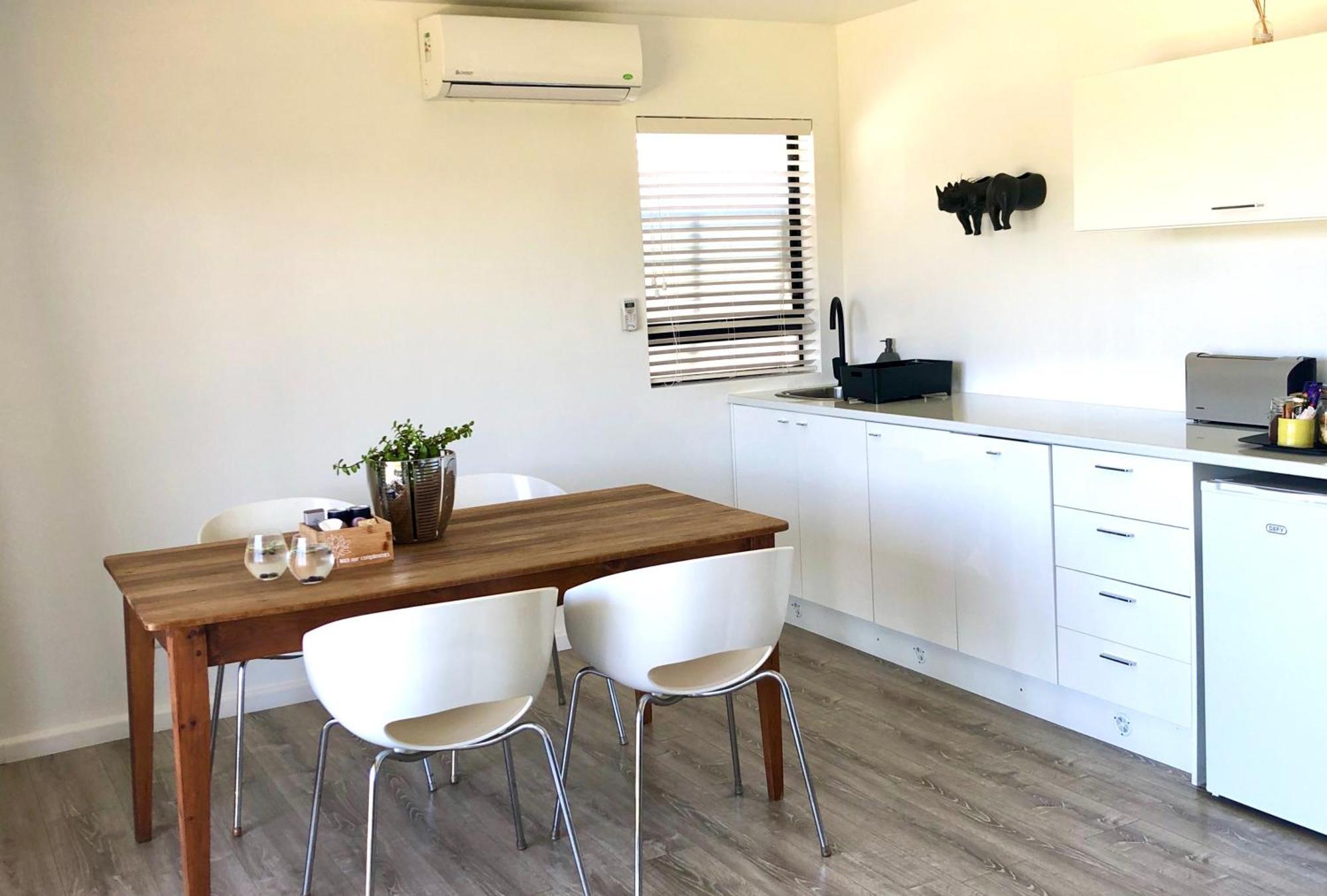 Karee Manor Guesthouse Stilbaai Ruang foto