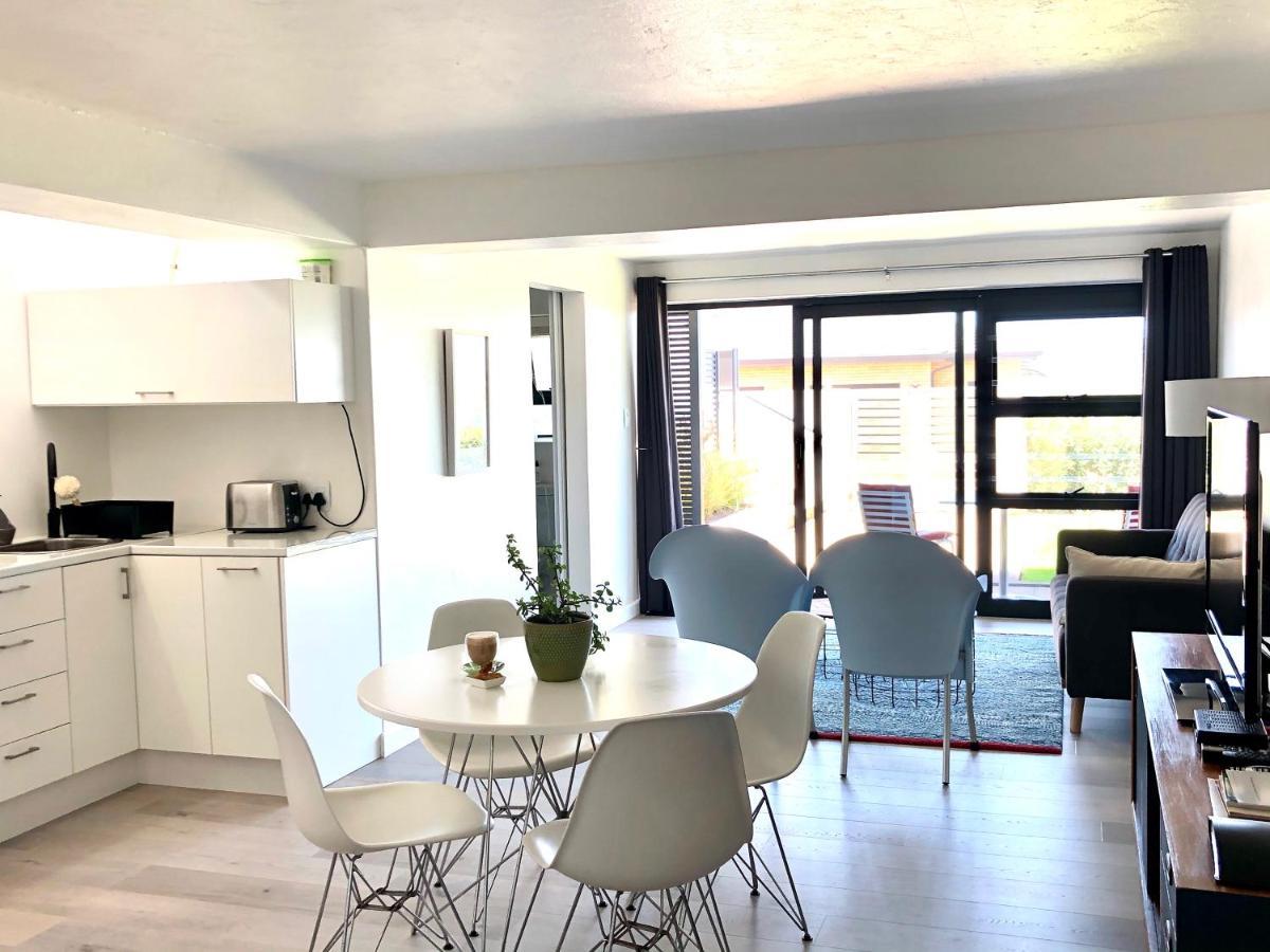 Karee Manor Guesthouse Stilbaai Bagian luar foto