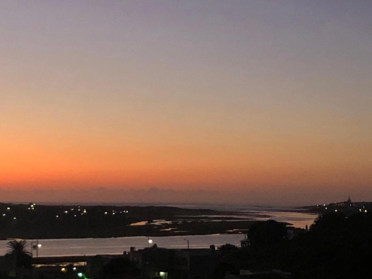 Karee Manor Guesthouse Stilbaai Bagian luar foto